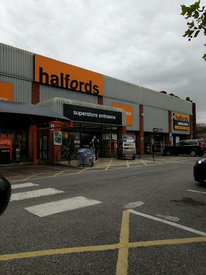 Halfords Swindon, Swindon, England